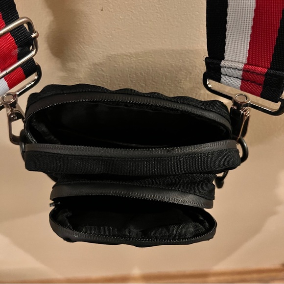 Crooks & Castles Small Shoulder Bag - Picture 3 of 7